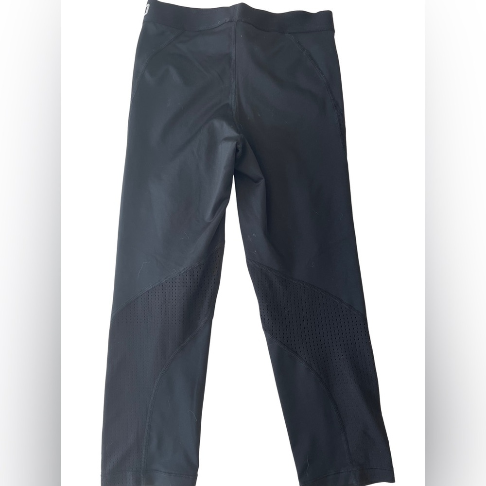 Nike Pro Hyper Cool Capri Explore Logo Leggings - Picture 3 of 3